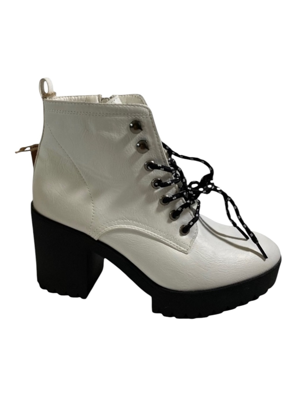 White Faux Leather Ankle Boots Block Heel Lug Sole Hiker Boot Combat Boot Size 9